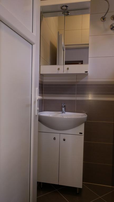 Apartment Spuza Улцин Екстериор снимка