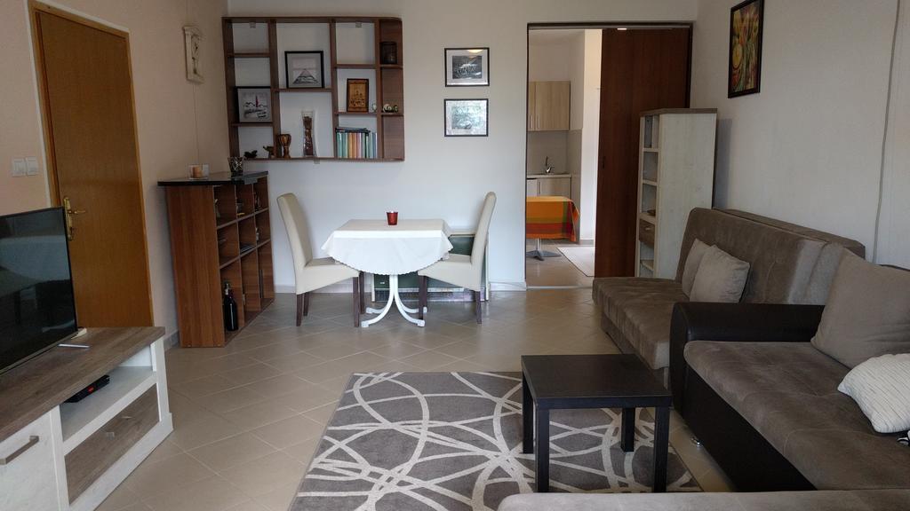 Apartment Spuza Улцин Екстериор снимка